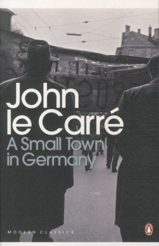 PENGUIN MODERN CLASSICS - A SMALL TOWN IN GERMANY