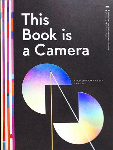 THIS BOOK IS A CAMERA /ANGLAIS