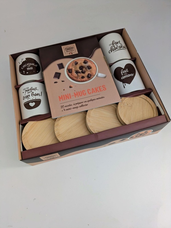 MINI-MUGS CAKES NESTLE - 20 RECETTES A PREPARER EN QUELQUES MINUTES + 4 MINI-MUGS COLLECTOR