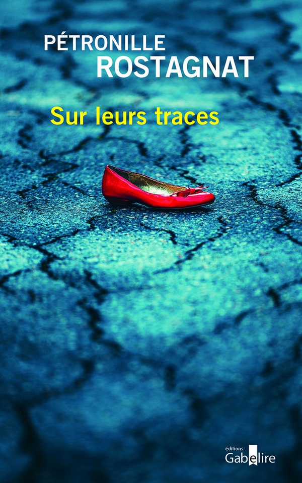 SUR LEURS TRACES