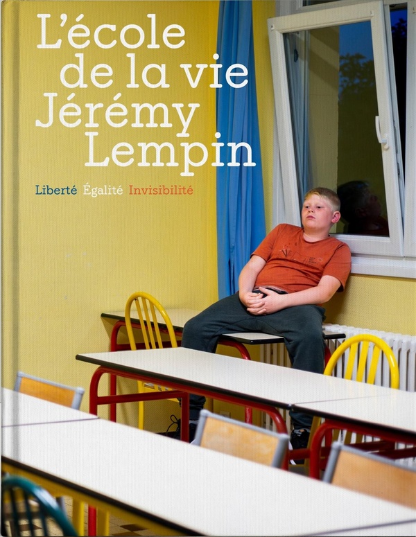 L' ECOLE DE LA VIE. LIBERTE. EGALITE. INVISIBILITE. - ILLUSTRATIONS, COULEUR