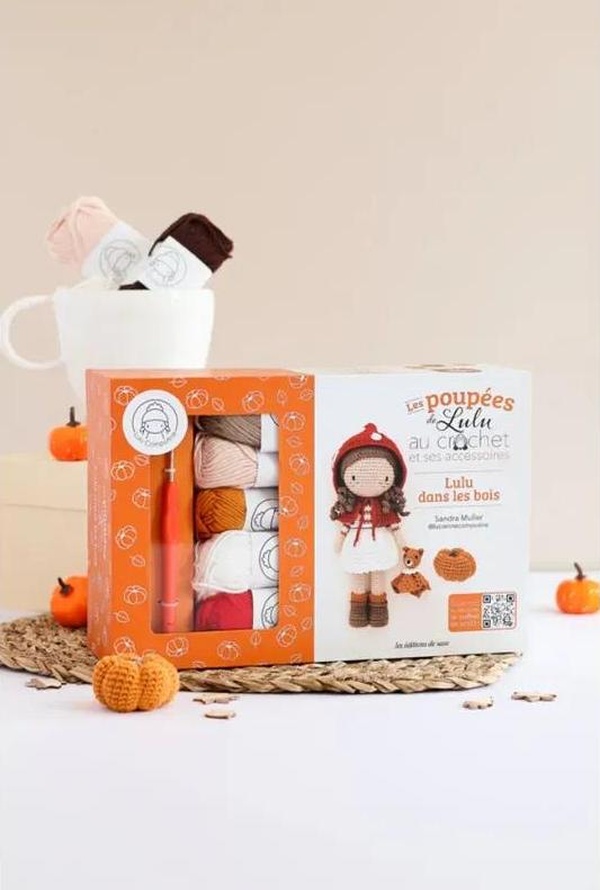 COFFRET POUPEE DE LULU AU CROCHET ET SES ACCESSOIRES - LULU DANS LES BOIS