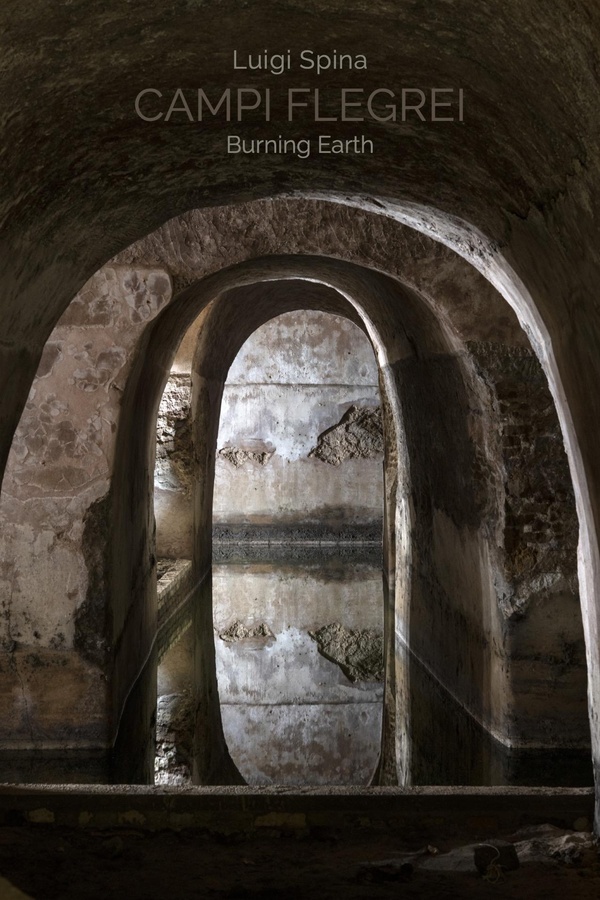 CAMPI FLEGREI - BURNING EARTH - ILLUSTRATIONS, COULEUR