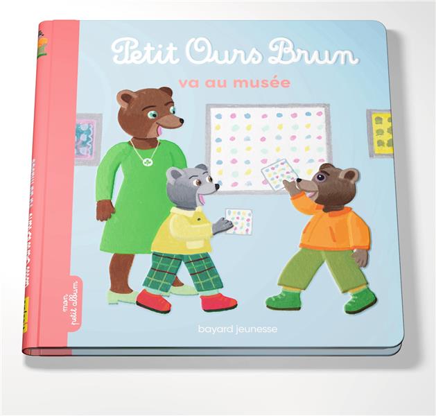 PETIT OURS BRUN VA AU MUSEE