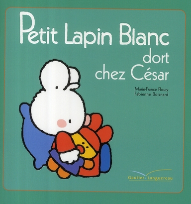 PETIT LAPIN BLANC DORT CHEZ CESAR