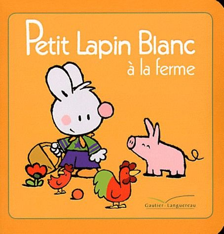 PETIT LAPIN BLANC A LA FERME