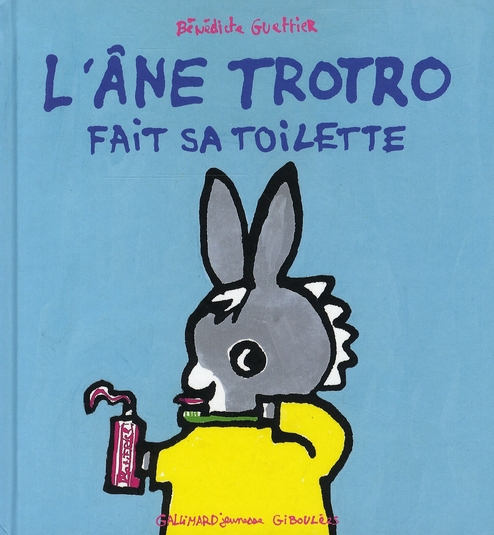 L'ANE TROTRO FAIT SA TOILETTE