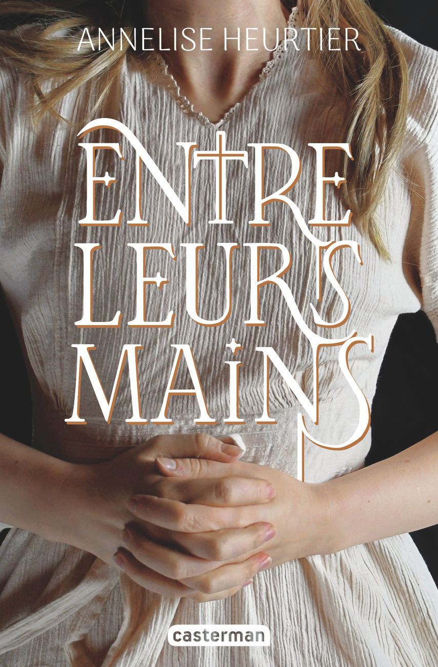 ENTRE LEURS MAINS