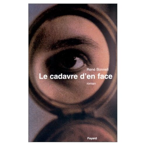 LE CADAVRE D'EN FACE