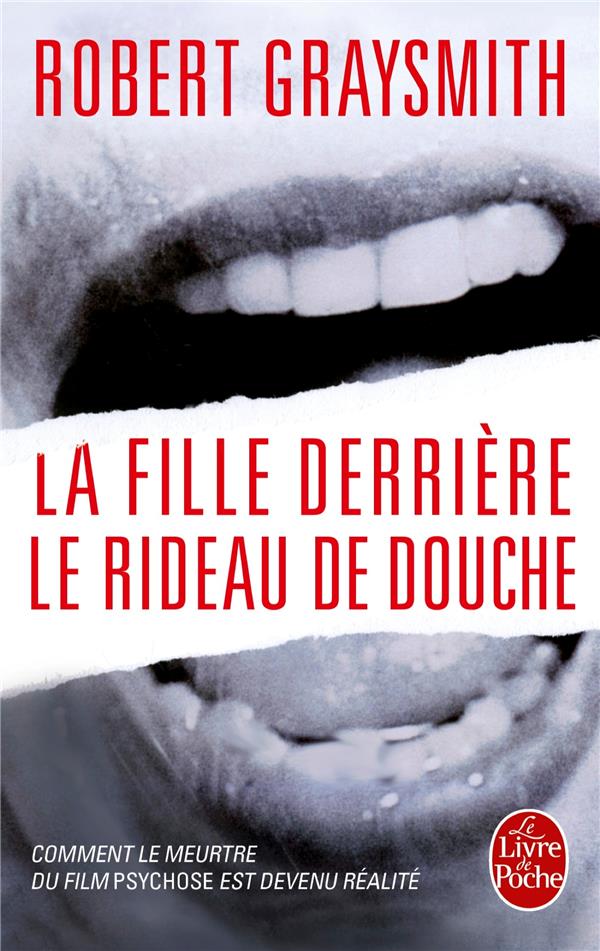 LA FILLE DERRIERE LE RIDEAU DE DOUCHE