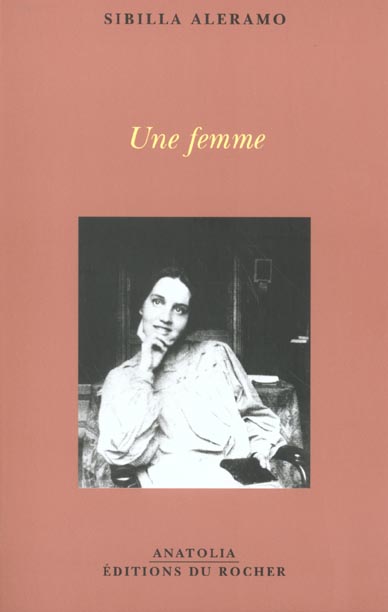 UNE FEMME