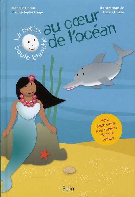 LA PETITE BOULE BLANCHE AU COEUR DE L'OCEAN