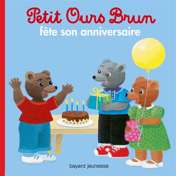 PETIT OURS BRUN FETE SON ANNIVERSAIRE