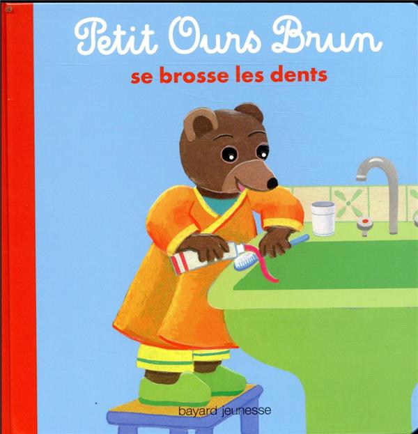 PETIT OURS BRUN SE BROSSE LES DENTS