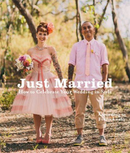JUST MARRIED /ANGLAIS